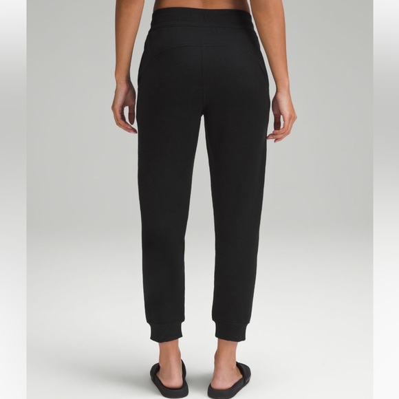 🖤 Lululemon Scuba 7/8 Jogger 0 Black - Picture 3 of 7